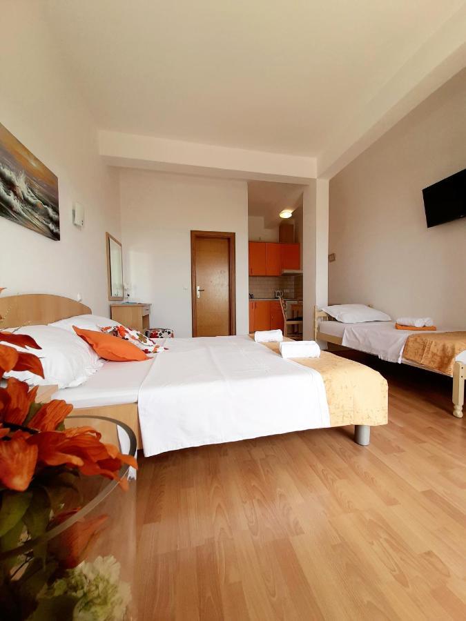 Apartments Akmadzic Makarska Eksteriør billede